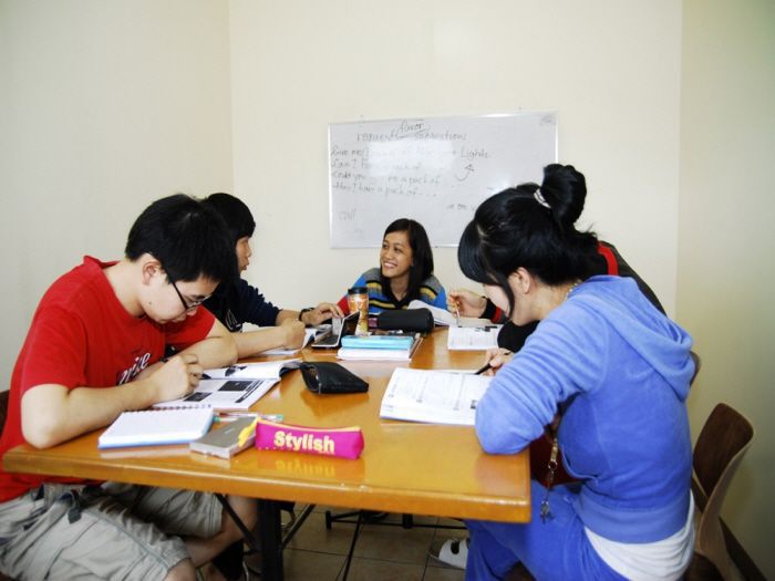 giao-vien-alex-truong-bo-mon-ielts-truong-anh-ngu-monol-3