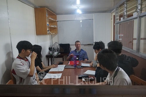 lop-nhom-voi-gv-ban-ngu(1)