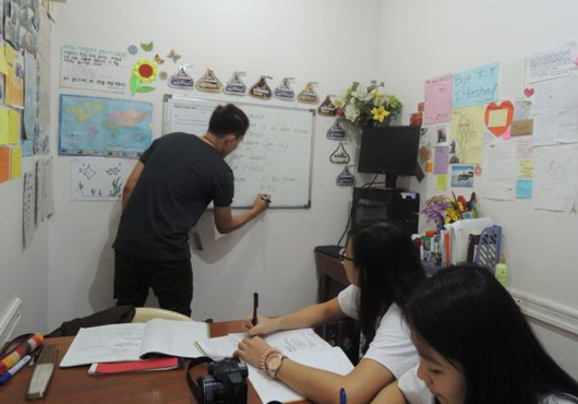 phong-van-giao-vien-denjo-truong-pines-cooyeesan-4