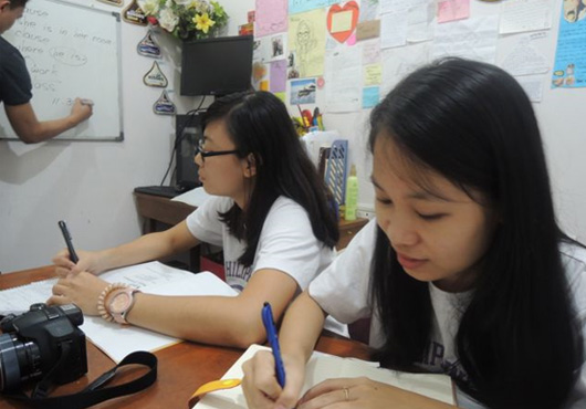 phong-van-giao-vien-denjo-truong-pines-cooyeesan-5