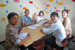 hanh-phuc-moi-ngay-thuc-day-va-duoc-noi-tieng-anh-tai-cij