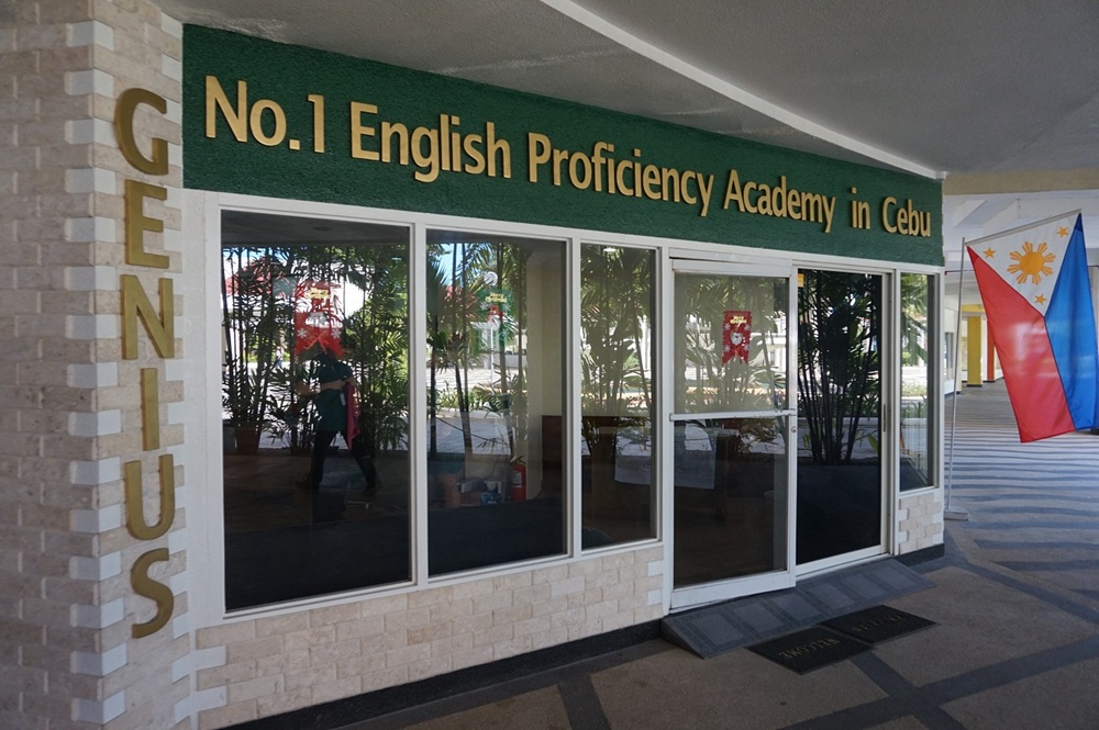 an-tuong-voi-lop-nhom-cua-thay-levi-giao-vien-ban-ngu-cua-genius