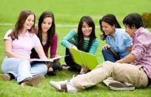 du-hoc-tieng-anh-la-gi